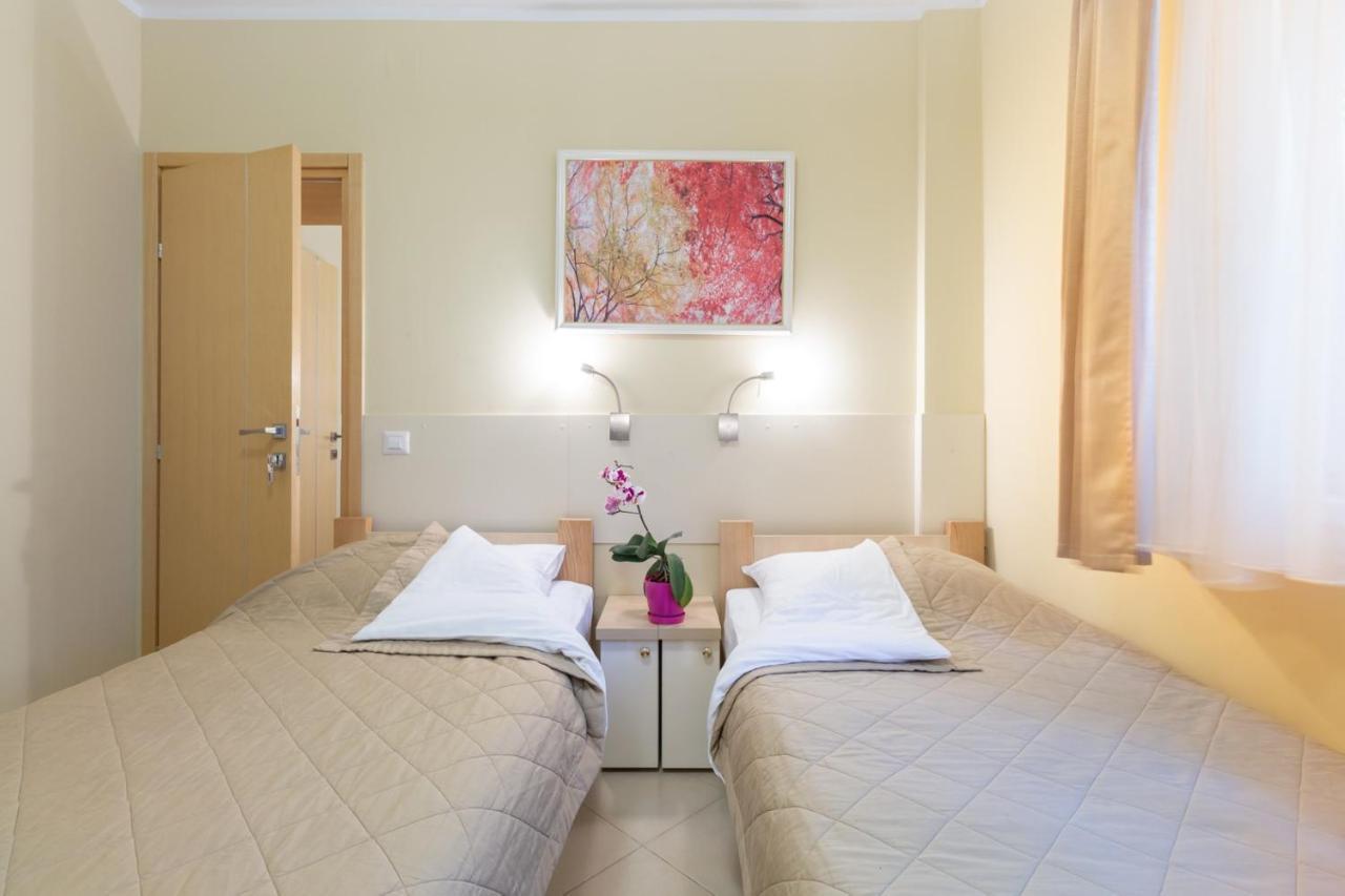 Wing Club Hotel Jagodina Buitenkant foto